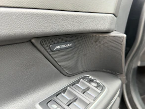 https://vehicle.imgix.net/144316/71a77dea-6dcf-42bb-8eea-093e0d729bb3.jpg