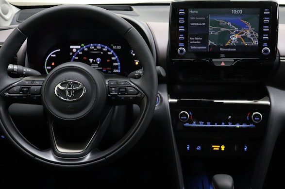 Toyota Yaris Cross 1.5 VVT-i HSD Elegant AWD-i 3