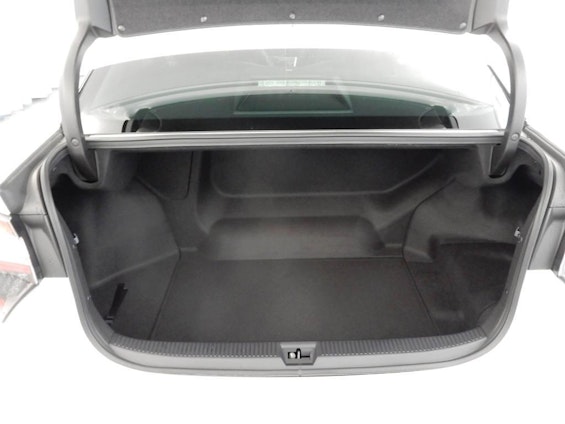 Vehicle image 19 Vehicle image 19