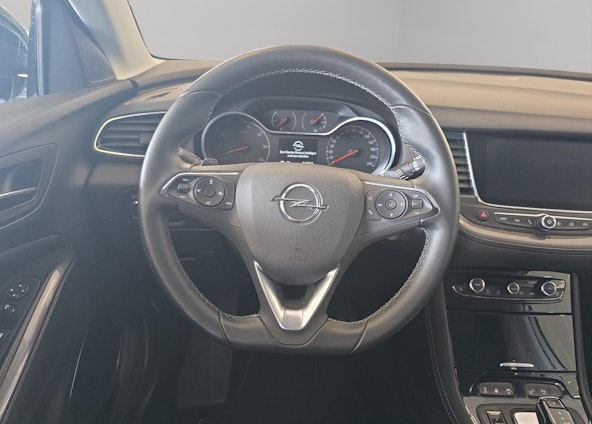 Vehicle image 4 Vehicle image 4