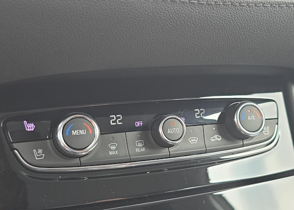 Vehicle image 11 Vehicle image 11