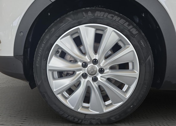 Vehicle image 8 Vehicle image 8