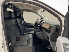 Vehicle image OPEL Vivaro Cargo 2.7 t M 1.5 CDTI 102 Essentia S/S