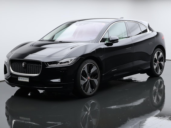 First vehicle image
