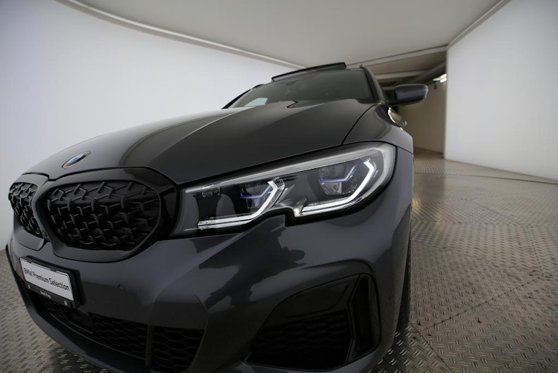 Vehicle image BMW 3 SERIES