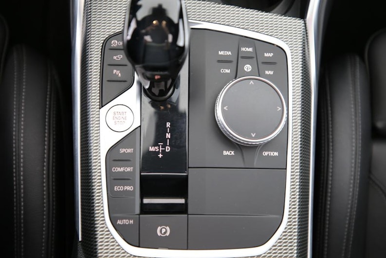 Vehicle image BMW 3 SERIES