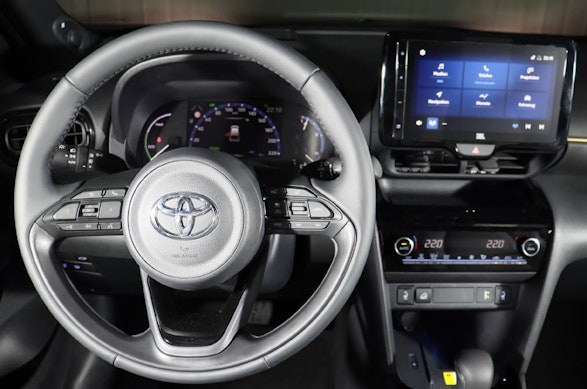 Toyota Yaris Cross 1.5 VVT-i HSD Adventure AWD-i 5