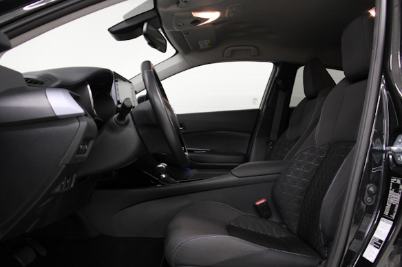 TOYOTA C-HR 1.8 VVTi HSD Trend 2