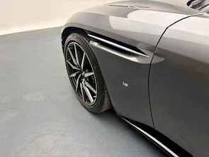 Fahrzeugbild ASTON MARTIN DB11 Coupé 5.2 V12 Bi-Turbo Launch Ed.