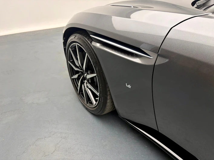 Fahrzeugbild ASTON MARTIN DB11