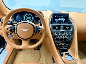 https://vehicle.imgix.net/194238/a12a9bd0-c15d-4da2-a8cf-135a74a27085.jpeg