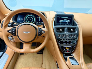 Fahrzeugbild ASTON MARTIN DB11 Coupé 5.2 V12 Bi-Turbo Launch Ed.