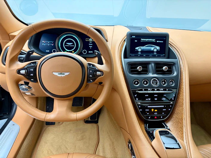 Fahrzeugbild ASTON MARTIN DB11
