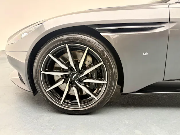 Aston Martin DB11 Coupé 5.2 V12 Bi-Turbo Launch Ed.