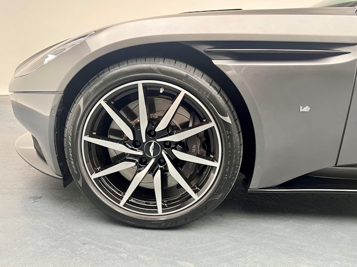 Vehicle image ASTON MARTIN DB11