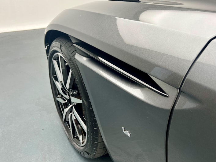 Vehicle image ASTON MARTIN DB11