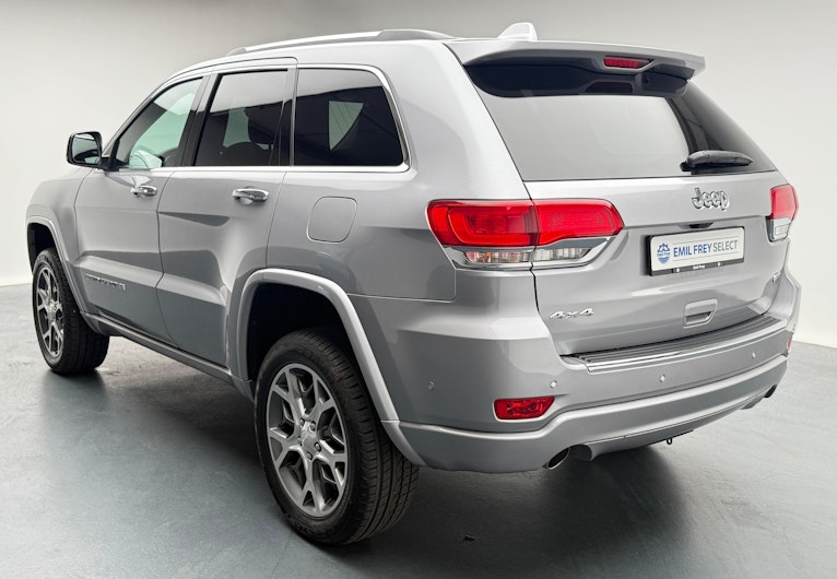 Vehicle image JEEP Grand Cherokee