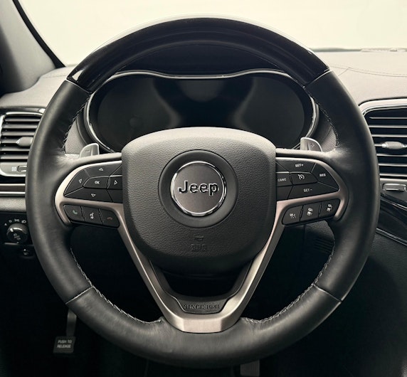 Vehicle image JEEP Grand Cherokee