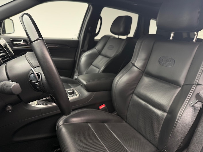 Vehicle image JEEP Grand Cherokee