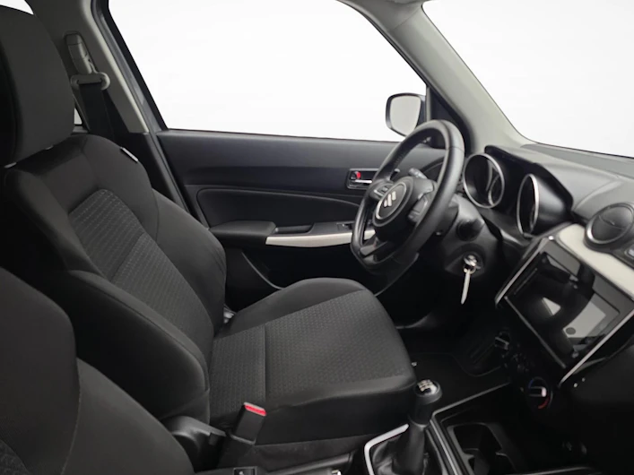 Fahrzeugbild SUZUKI SWIFT