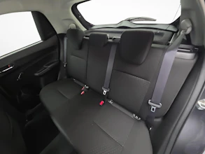 https://vehicle.imgix.net/213426/8aa49658-6c6e-4cda-8f0a-7261124843e5.jpg