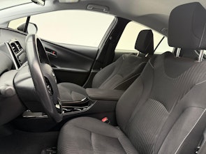 immagine del veicolo TOYOTA Prius 1.8 VVTi HSD Plug-In Solar