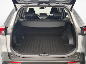 https://vehicle.imgix.net/216928/b9ac0223-9196-4574-98b5-dc6a3521a002.jpg