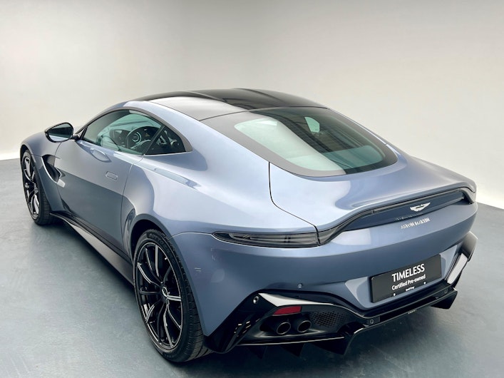Vehicle image ASTON MARTIN V12 Vantage