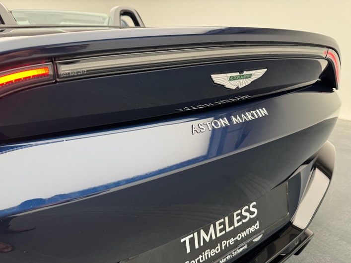 Vehicle image ASTON MARTIN V12 Vantage