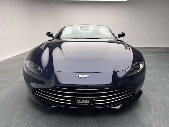 Vehicle image ASTON MARTIN V12 Vantage