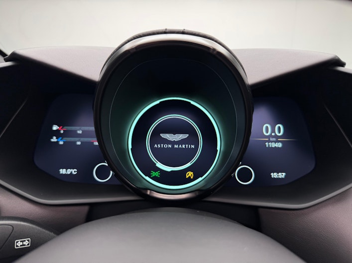 Vehicle image ASTON MARTIN V12 Vantage