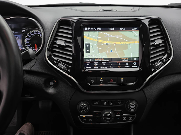 Fahrzeugbild JEEP CHEROKEE