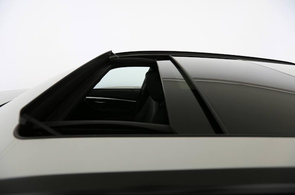 BMW 330i xDrive SAG Touring 7