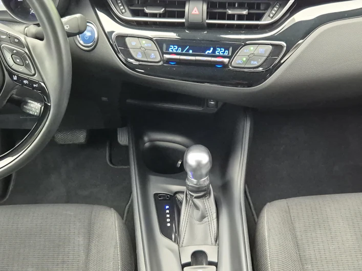 Fahrzeugbild TOYOTA C-HR