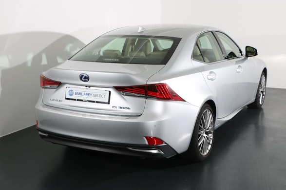 LEXUS IS 300h Excellence 6