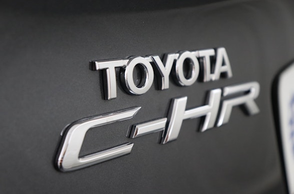 Toyota C-HR 2.0 VVTi HSD Trend 8