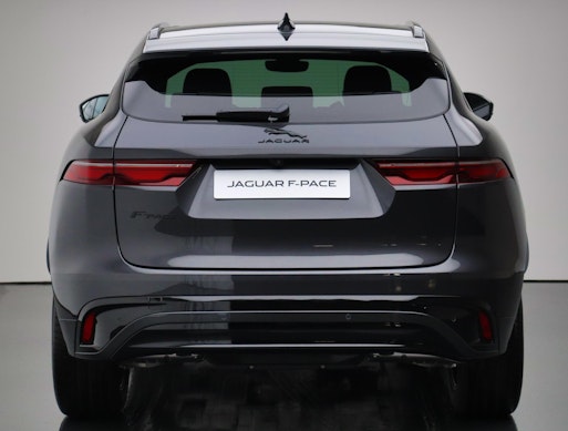 JAGUAR F-Pace 2.0 I4 250 R-Dynamic SE AWD 7