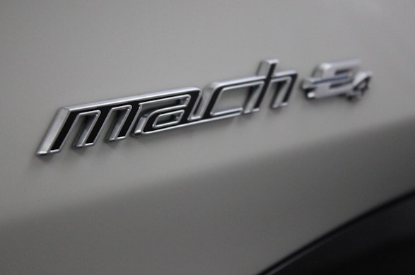 FORD Mustang Mach-E Standard AWD 11