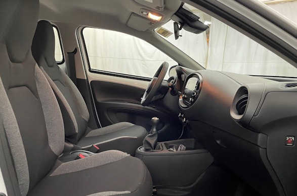 Toyota Aygo X 1.0 VVT-i Comfort 8