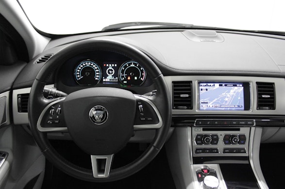 JAGUAR XF 3.0 V6 S/C Premium Luxury AWD 4
