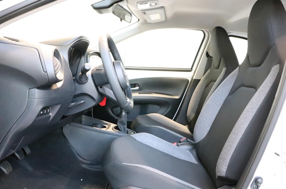 Toyota Aygo X 1.0 VVT-i Comfort 2