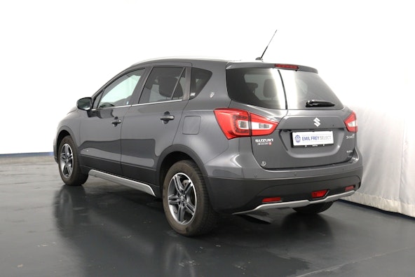 Vehicle image 6