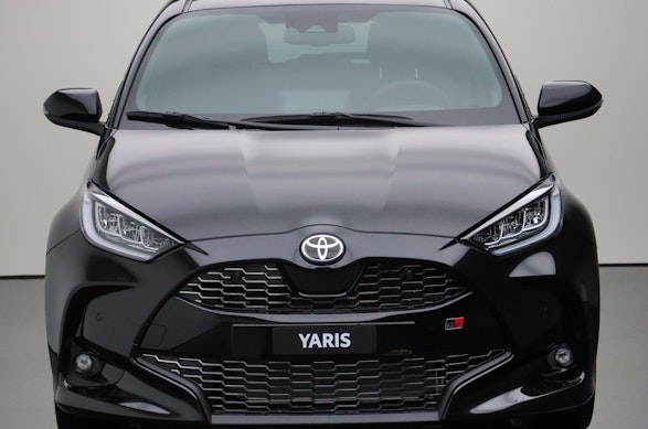 Toyota Yaris 1.5 VVT-i HSD GR Sport 8