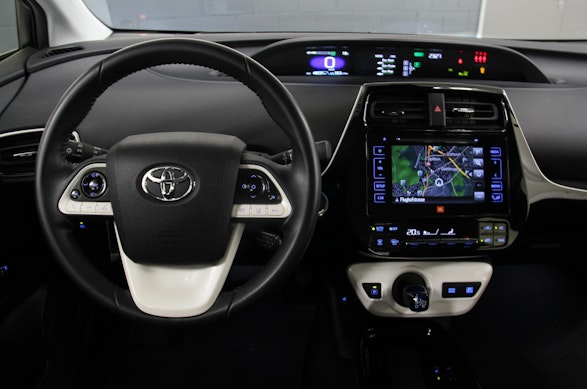 Toyota Prius 1.8 VVTi HSD Sol Premium 4