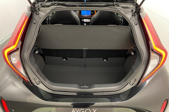 Toyota Aygo X 1.0 VVT-i Limited 4