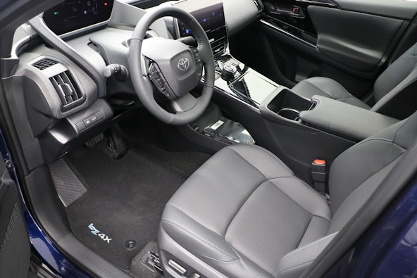 Vehicle image 3 Vehicle image 3