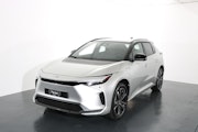 First vehicle image