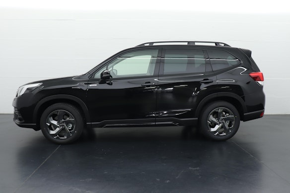 SUBARU Forester Station 2.0i e-Boxer Black Edition 3