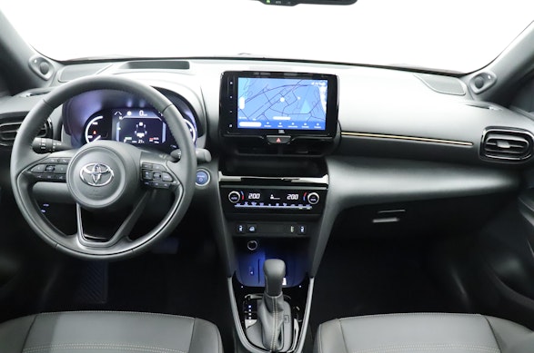 Toyota Yaris Cross 1.5 VVT-i HSD Premiere Edition AWD-i 9