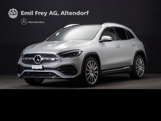 MERCEDES-BENZ GLA 250 AMG Line 4m 0